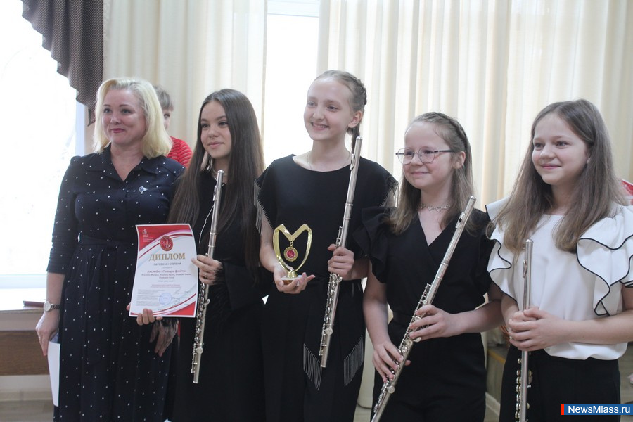       TUTTI.         TUTTI