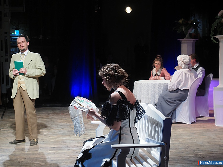 ������� ������ ������� "����� � �������" � �������-������� "������". ����� ��������� �������� �������� ������������ ���������� ����� ������� � �������