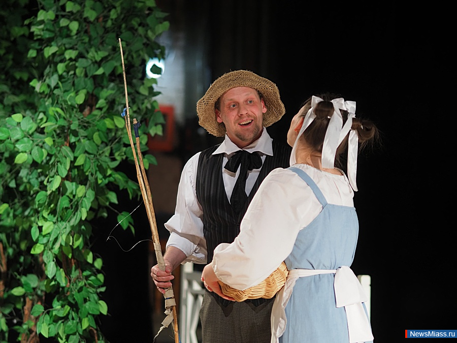 ������� ������ ������� "����� � �������" � �������-������� "������". ����� ��������� �������� �������� ������������ ���������� ����� ������� � �������