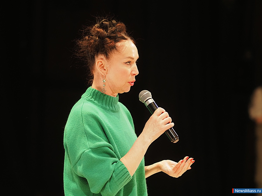 ������� ������ ������� "����� � �������" � �������-������� "������". ����� ��������� �������� �������� ������������ ���������� ����� ������� � �������