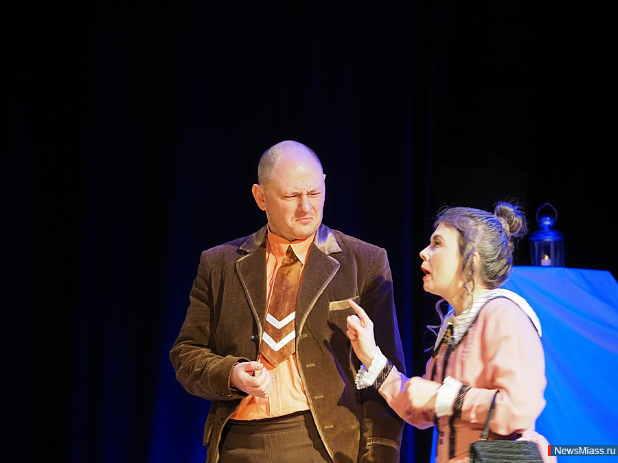 ������� ������ ������� "����� � �������" � �������-������� "������". ����� ��������� �������� �������� ������������ ���������� ����� ������� � �������