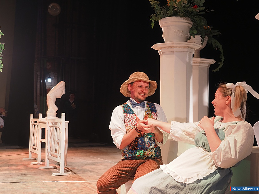 ������� ������ ������� "����� � �������" � �������-������� "������". ����� ��������� �������� �������� ������������ ���������� ����� ������� � �������