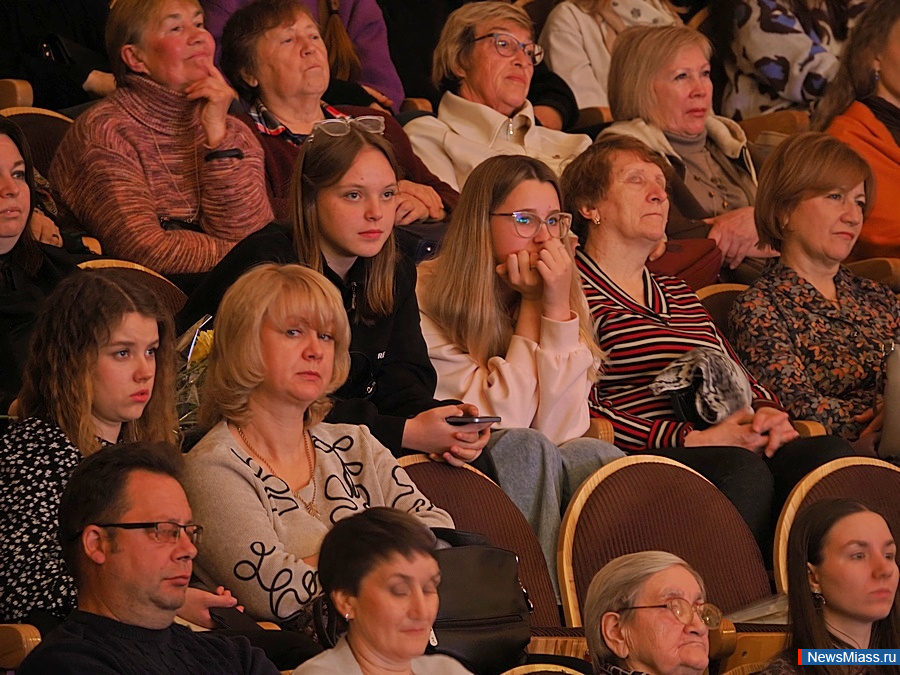 ������� ������ ������� "����� � �������" � �������-������� "������". ����� ��������� �������� �������� ������������ ���������� ����� ������� � �������