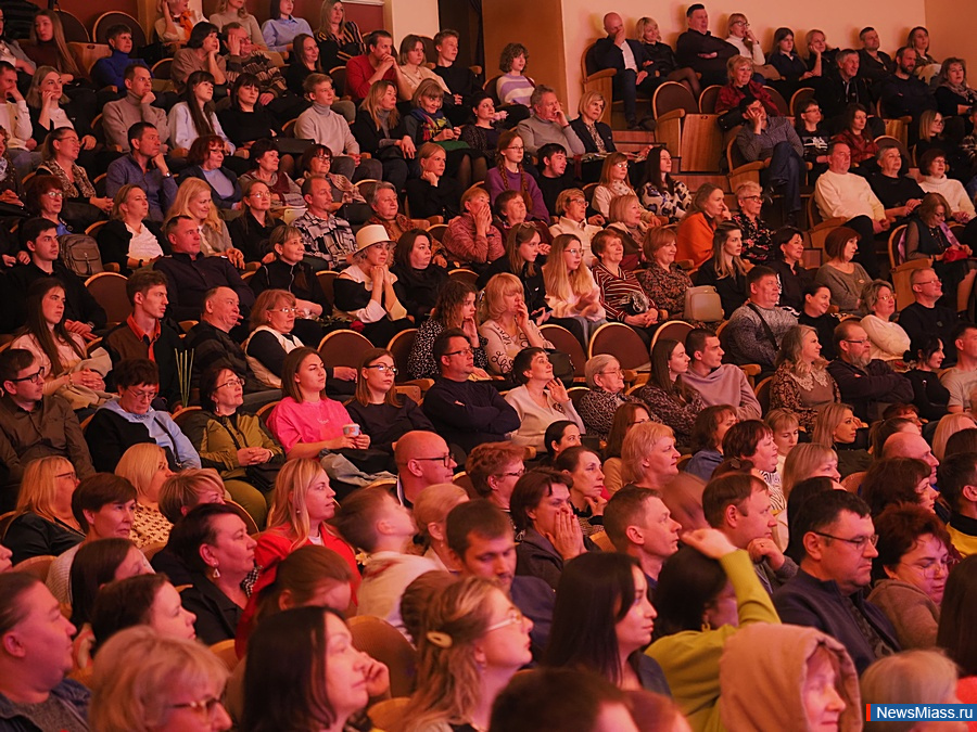 ������� ������ ������� "����� � �������" � �������-������� "������". ����� ��������� �������� �������� ������������ ���������� ����� ������� � �������