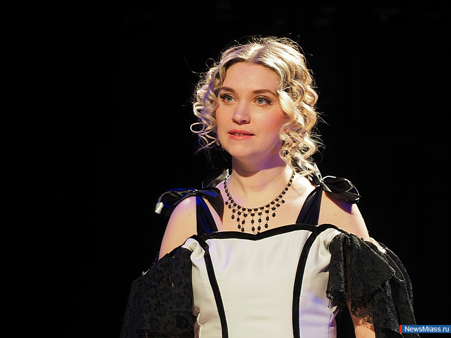 ������� ������ ������� "����� � �������" � �������-������� "������". ����� ��������� �������� �������� ������������ ���������� ����� ������� � �������