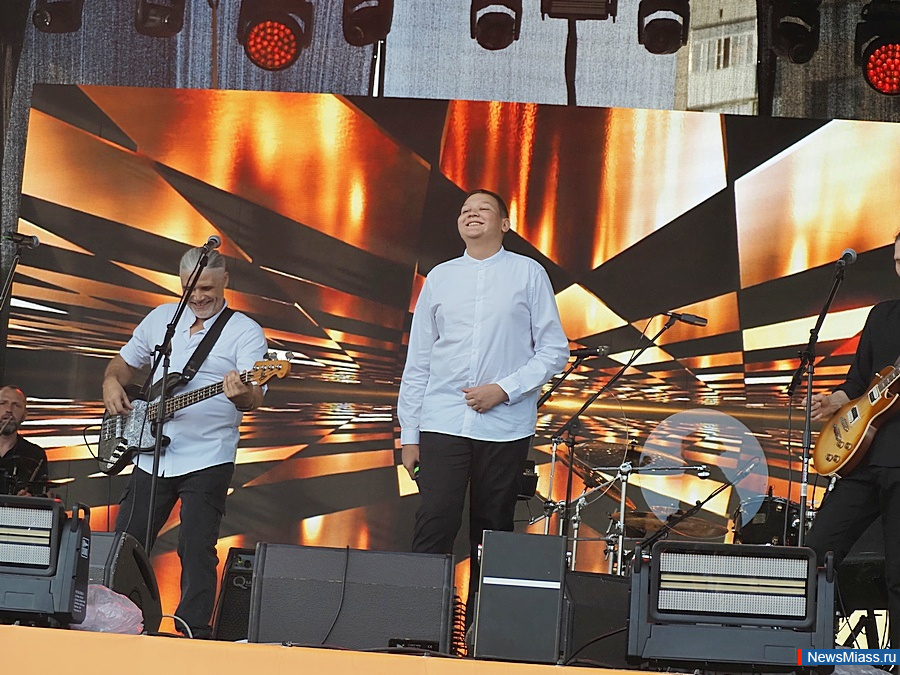 ����� � �������� ������� ���� �������� "������". ��������� "����" ������� ������� ������ ������� ������� � ����� 80-����� �� ��� ������� ������� ����������