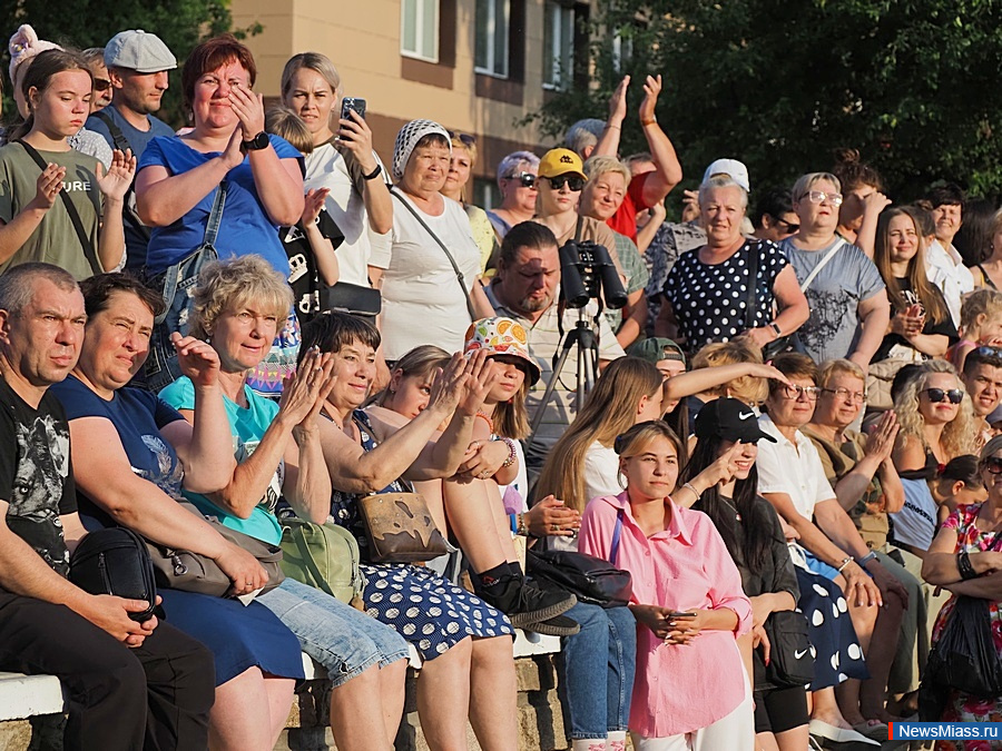 ����� � �������� ������� ���� �������� "������". ��������� "����" ������� ������� ������ ������� ������� � ����� 80-����� �� ��� ������� ������� ����������