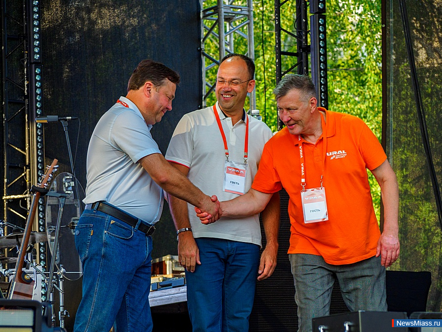 ����� � �������� ������� ���� �������� "������". ��������� "����" ������� ������� ������ ������� ������� � ����� 80-����� �� ��� ������� ������� ����������