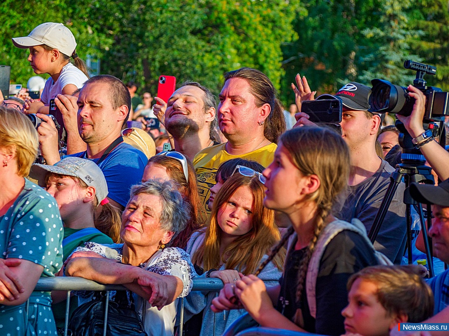 ����� � �������� ������� ���� �������� "������". ��������� "����" ������� ������� ������ ������� ������� � ����� 80-����� �� ��� ������� ������� ����������