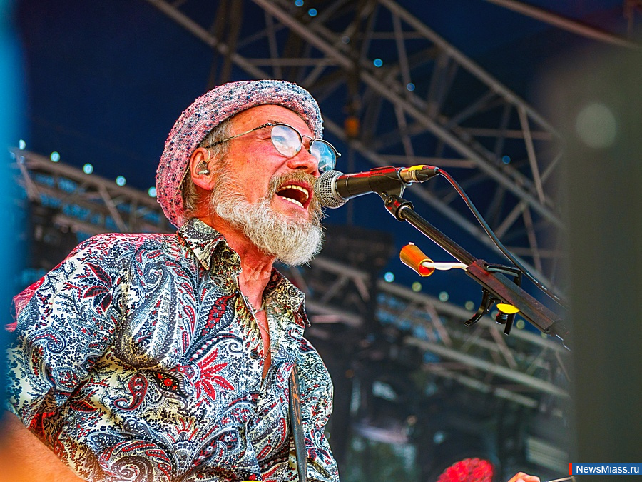 ����� � �������� ������� ���� �������� "������". ��������� "����" ������� ������� ������ ������� ������� � ����� 80-����� �� ��� ������� ������� ����������