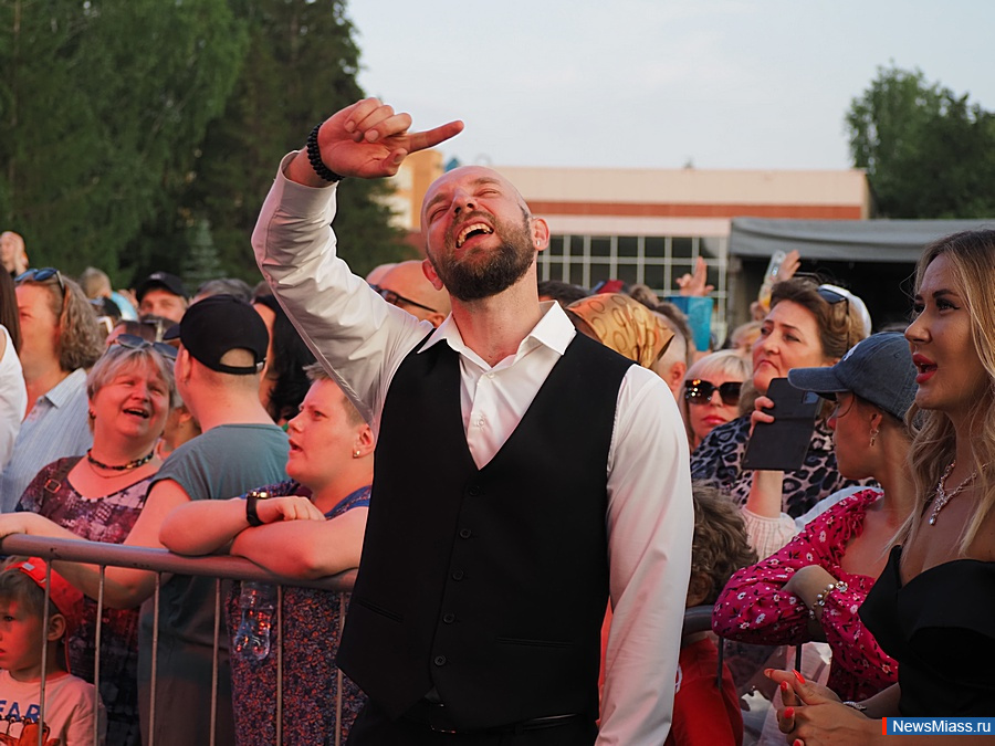 ����� � �������� ������� ���� �������� "������". ��������� "����" ������� ������� ������ ������� ������� � ����� 80-����� �� ��� ������� ������� ����������