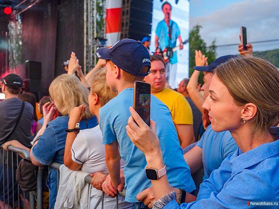 ����� � �������� ������� ���� �������� "������". ��������� "����" ������� ������� ������ ������� ������� � ����� 80-����� �� ��� ������� ������� ����������