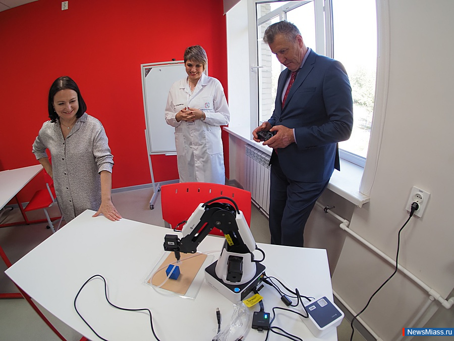 � ����� � 4 ������ ����� ������ ����������� ����������. ���������� ��� ������ ������ ������� ����������� ��������� ������������� ������� "�����������"