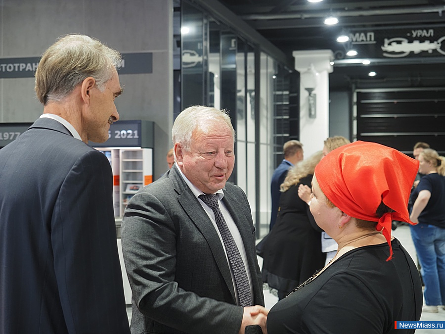 ������������� ������ ������ �������� � ������ � ������. ��������� "����" ����������� ������������ ��� ���������������, �� ������� ��������� ���������� ������� �� ������ �������� ������