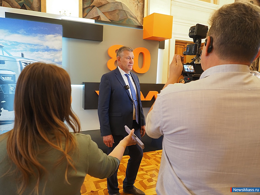 ������������� ������ ������ �������� � ������ � ������. ��������� "����" ����������� ������������ ��� ���������������, �� ������� ��������� ���������� ������� �� ������ �������� ������