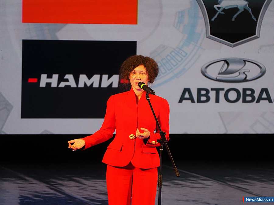 ������������� ������ ������ �������� � ������ � ������. ��������� "����" ����������� ������������ ��� ���������������, �� ������� ��������� ���������� ������� �� ������ �������� ������