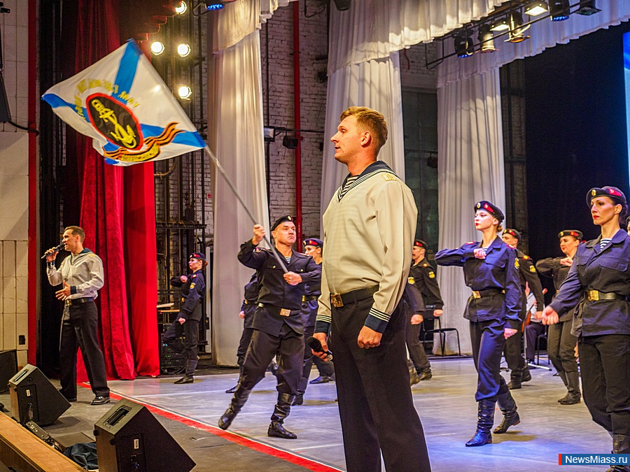   .      XXX - ,  100-  .. 