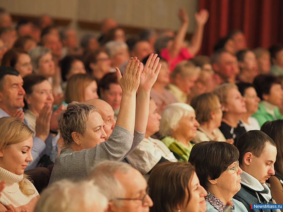   .      XXX - ,  100-  .. 