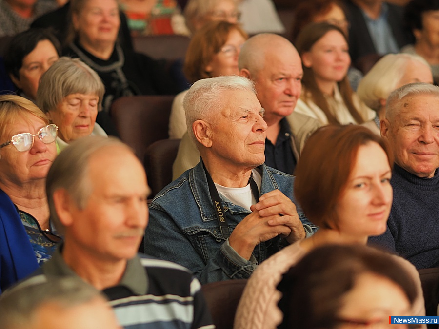   .      XXX - ,  100-  .. 