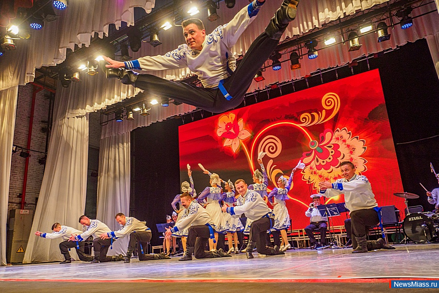   .      XXX - ,  100-  .. 