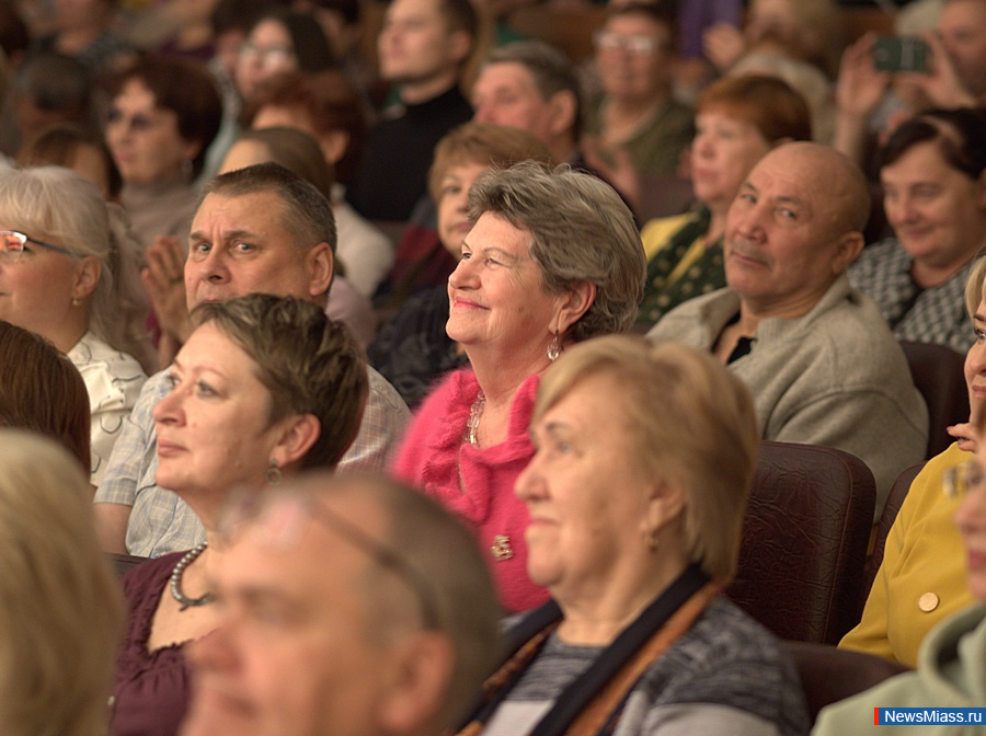   .      XXX - ,  100-  .. 