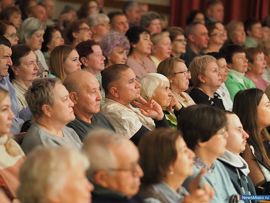   .      XXX - ,  100-  .. 