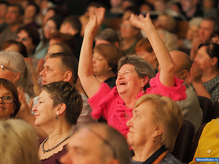   .      XXX - ,  100-  .. 