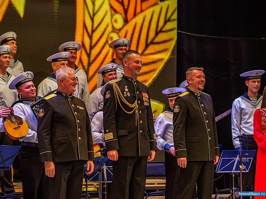   .      XXX - ,  100-  .. 