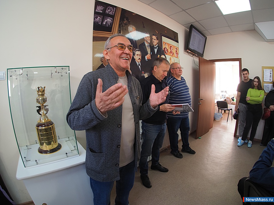 � ����� 100-����� �������� ������� � ������ ������ ��������� ������. � �������� ����������� � ������ ��������� 24-� ������ �� ������� �������� ������ �.�. �������