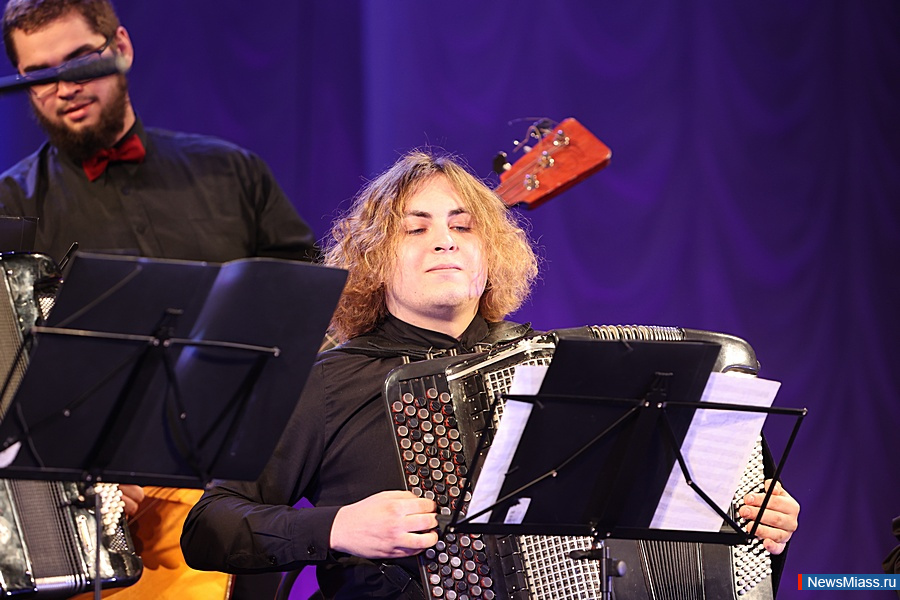 ������� ��������� � �������� ������ ������������ ������. ���������� ������ ������� � 55-������ ��������� ���������� �� ������ ������� ������