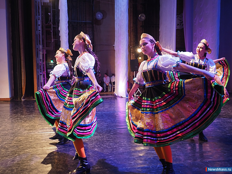 ��������� ������� "ZoV �����" ������ � ������. � �������� ����������������� ���������� ������� ������� ���������� �� ������� ����������� �������, � ����� ��� � �������������