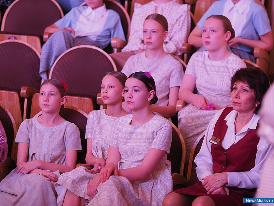 ��������� ������� "ZoV �����" ������ � ������. � �������� ����������������� ���������� ������� ������� ���������� �� ������� ����������� �������, � ����� ��� � �������������