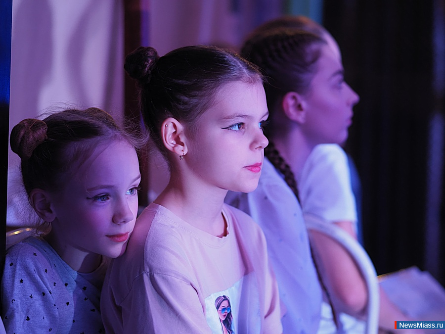 ��������� ������� "ZoV �����" ������ � ������. � �������� ����������������� ���������� ������� ������� ���������� �� ������� ����������� �������, � ����� ��� � �������������