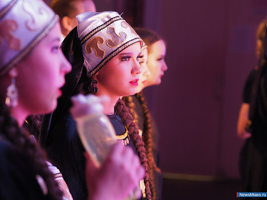 ��������� ������� "ZoV �����" ������ � ������. � �������� ����������������� ���������� ������� ������� ���������� �� ������� ����������� �������, � ����� ��� � �������������