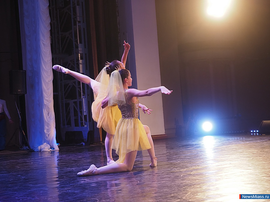 ��������� ������� "ZoV �����" ������ � ������. � �������� ����������������� ���������� ������� ������� ���������� �� ������� ����������� �������, � ����� ��� � �������������