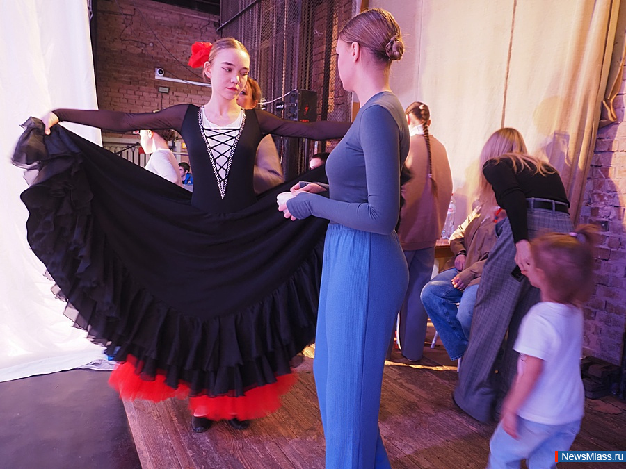 ��������� ������� "ZoV �����" ������ � ������. � �������� ����������������� ���������� ������� ������� ���������� �� ������� ����������� �������, � ����� ��� � �������������