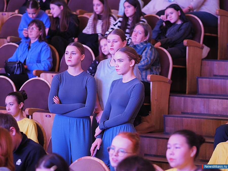 ��������� ������� "ZoV �����" ������ � ������. � �������� ����������������� ���������� ������� ������� ���������� �� ������� ����������� �������, � ����� ��� � �������������