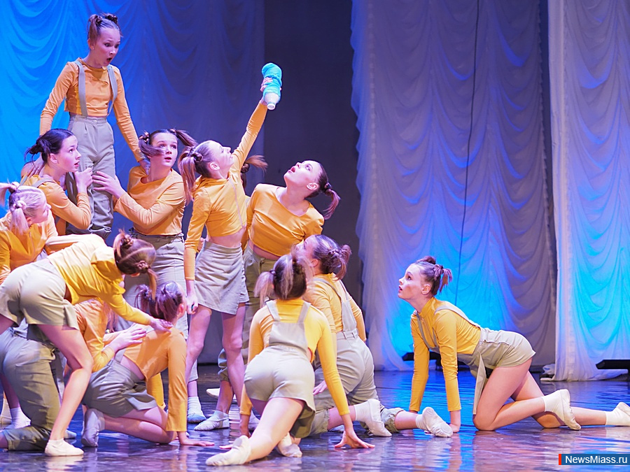 ��������� ������� "ZoV �����" ������ � ������. � �������� ����������������� ���������� ������� ������� ���������� �� ������� ����������� �������, � ����� ��� � �������������