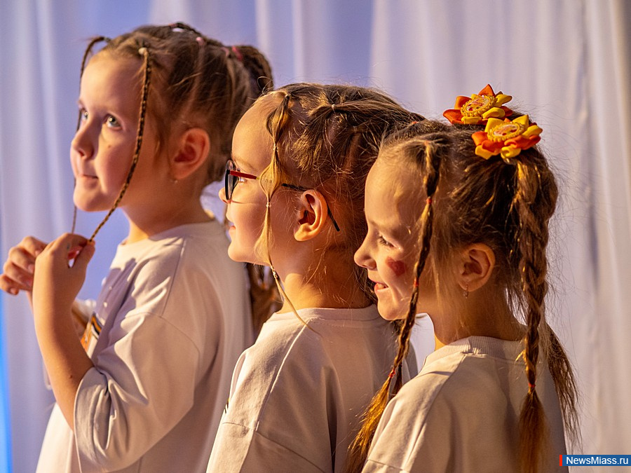 "Dance news"     .         " "