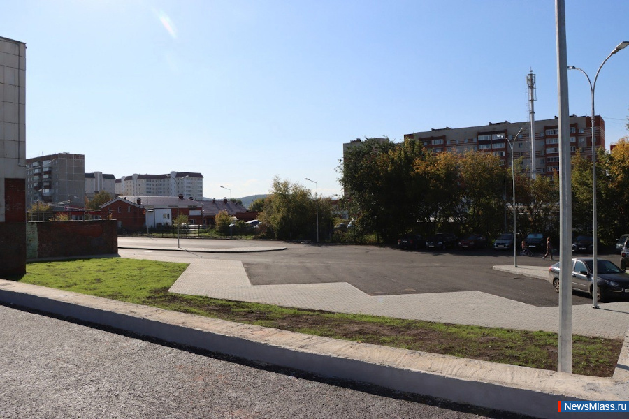       "   "?.   ,     ,     ""