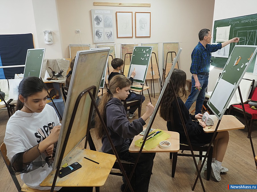   :    2      .          -    