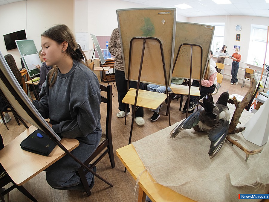   :    2      .          -    