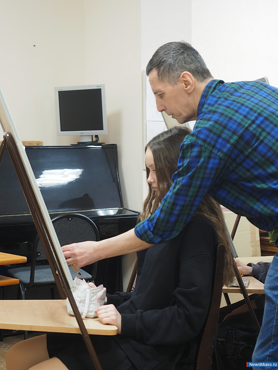   :    2      .          -    