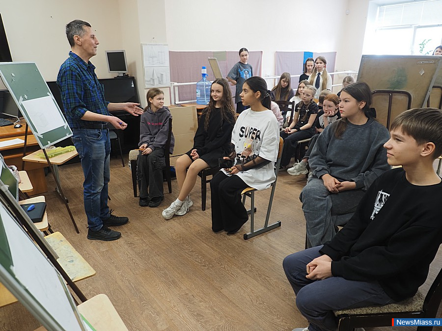   :    2      .          -    