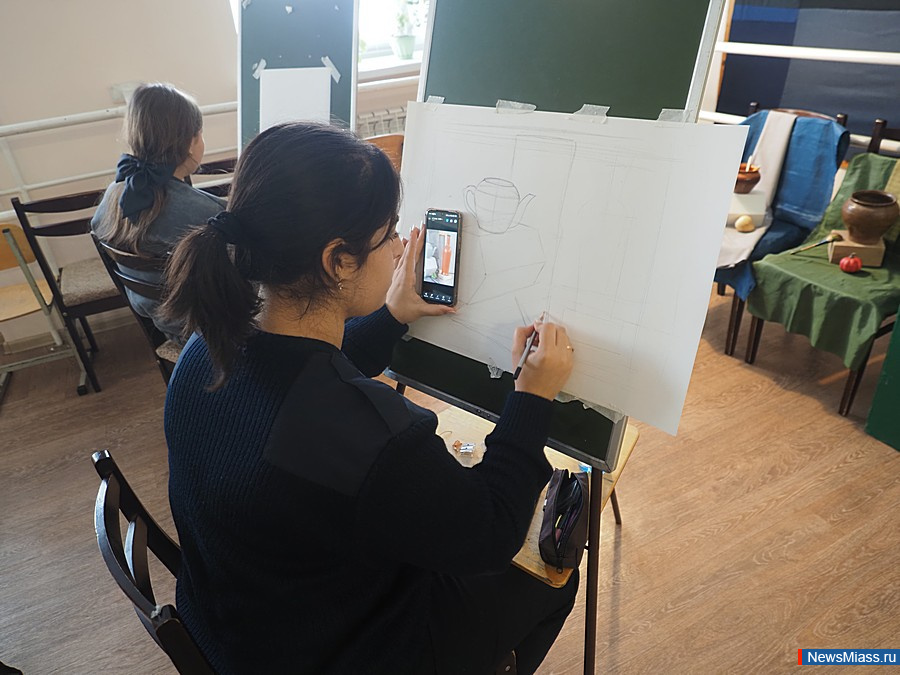   :    2      .          -    