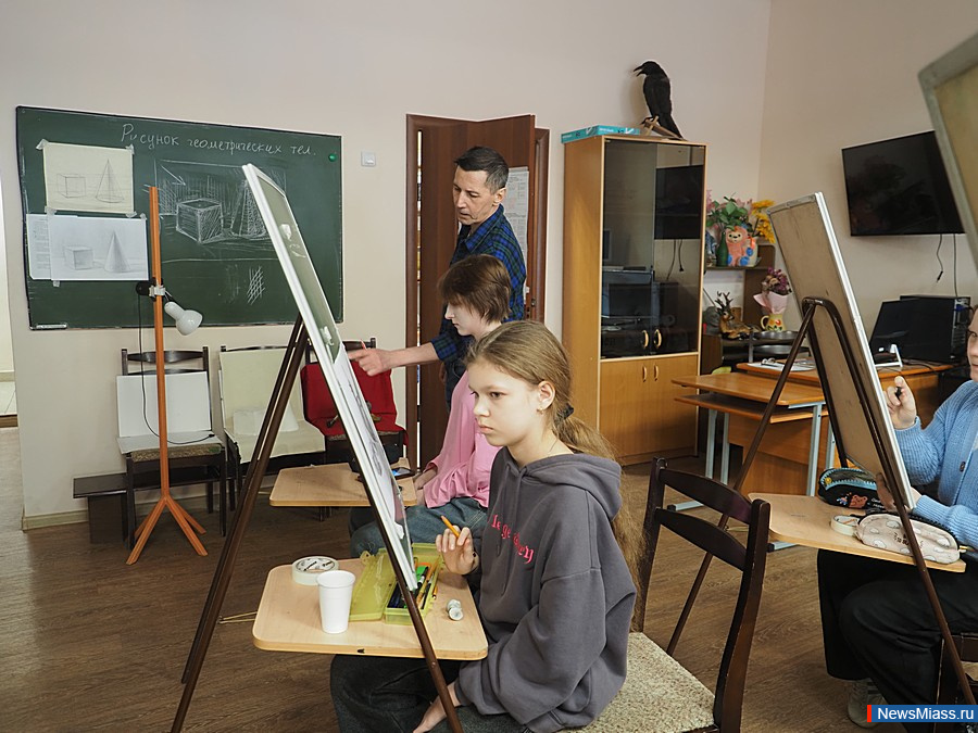   :    2      .          -    