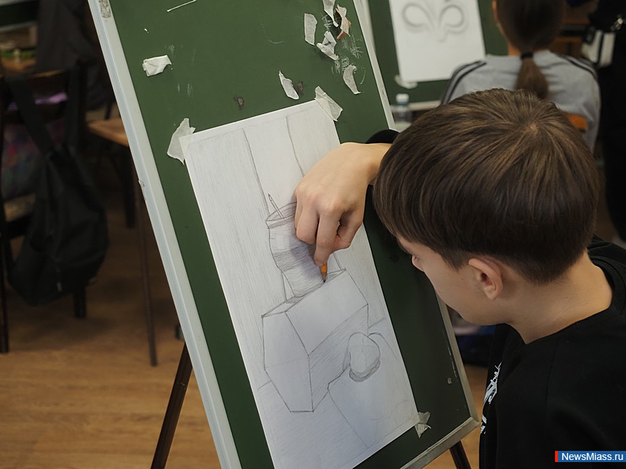   :    2      .          -    