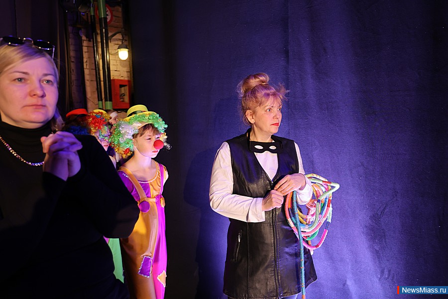    ""  35- .        : ,  , , , 