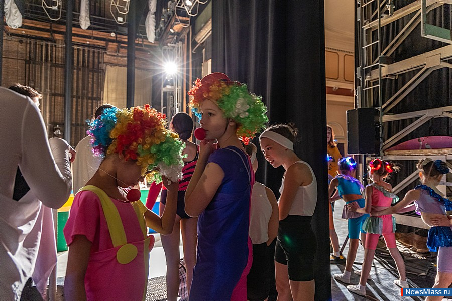    ""  35- .        : ,  , , , 