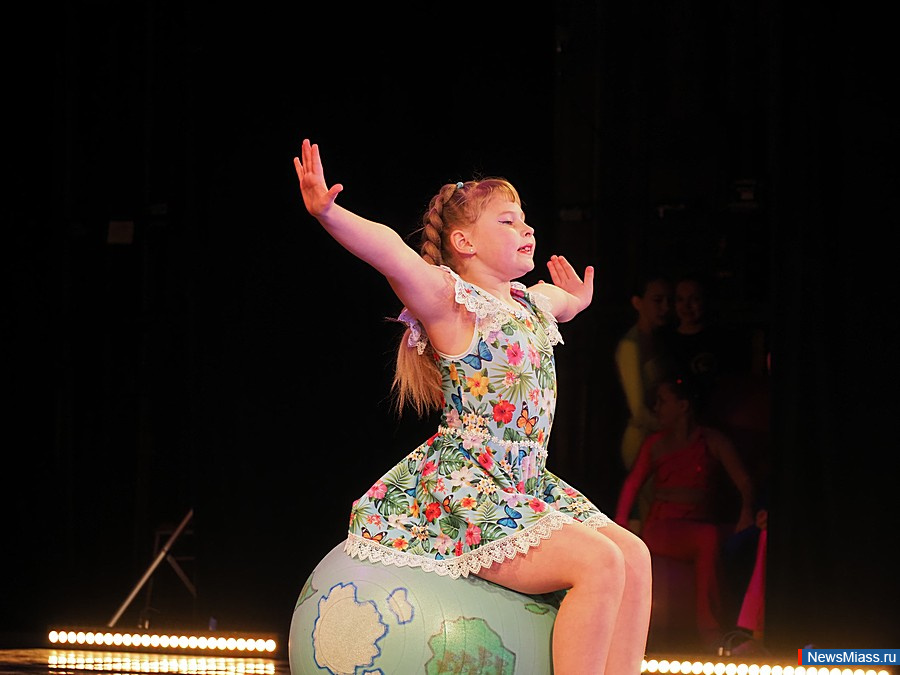    ""  35- .        : ,  , , , 